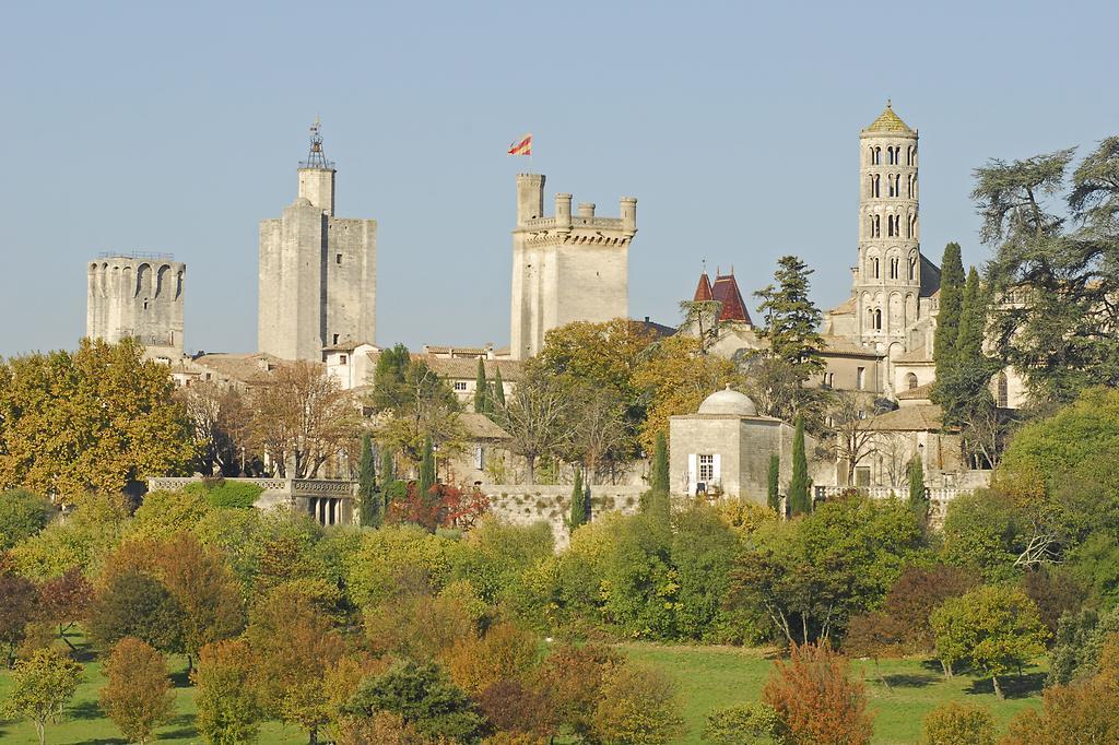 Logis Hotel Restaurant Uzès Pont du Gard Extérieur photo