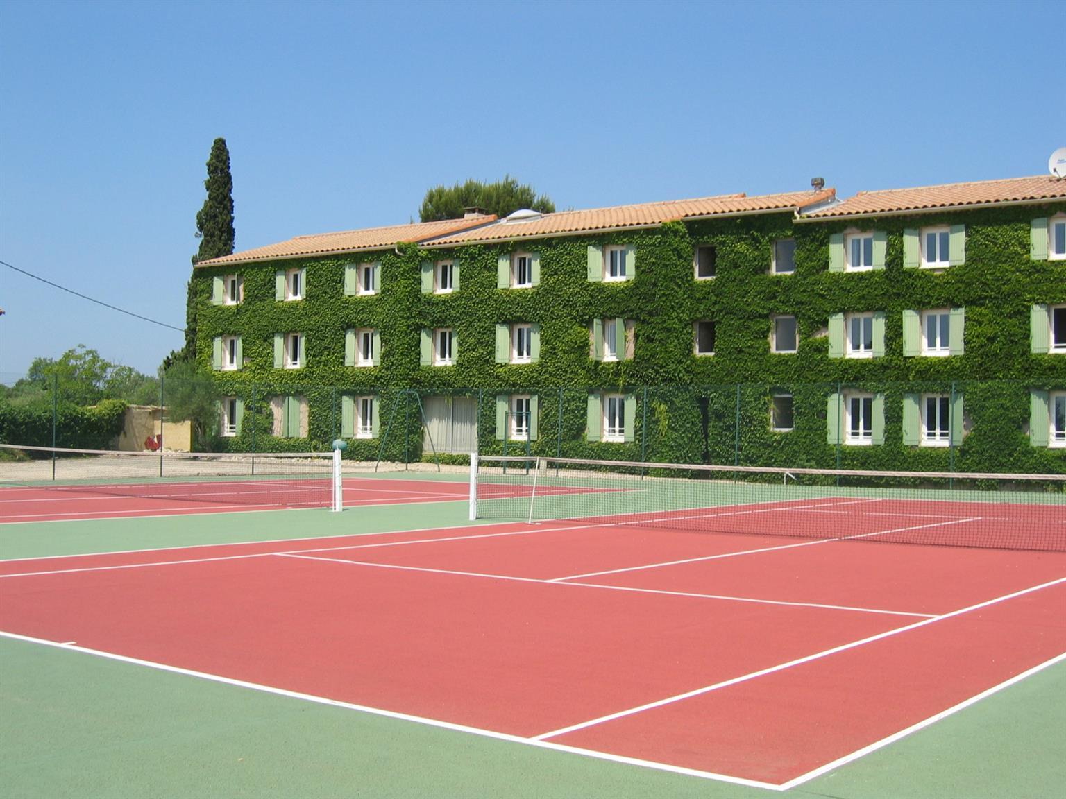 Logis Hotel Restaurant Uzès Pont du Gard Extérieur photo